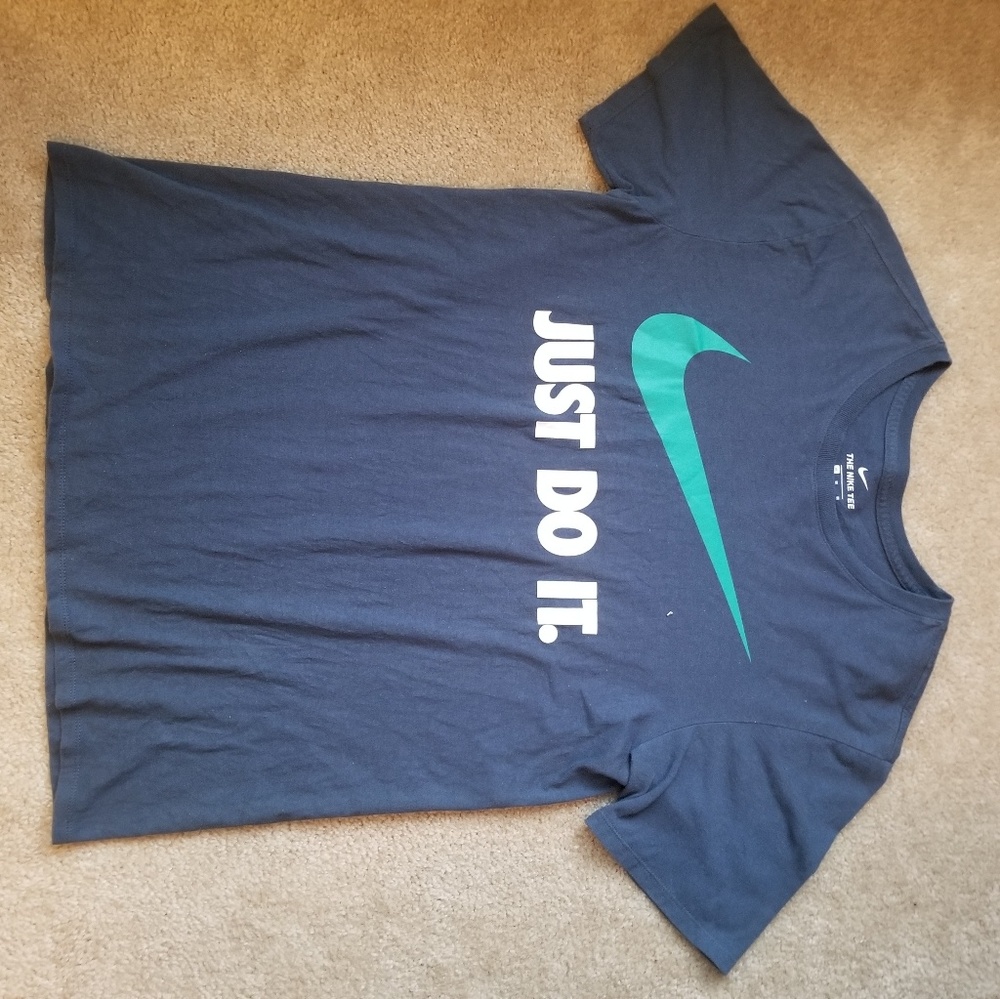 Nike T-shirt